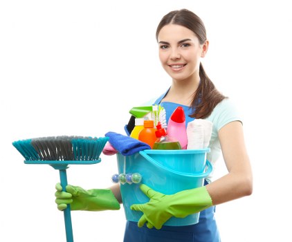 Bathroom move out cleaning with polished fixtures