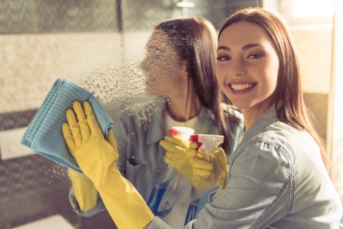 Professional deep cleaning in Harringay for bathrooms and homes
